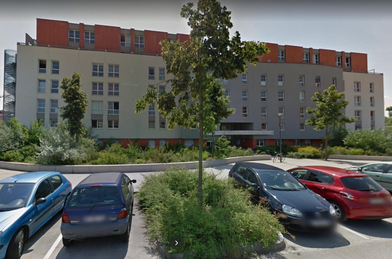 # BIEN DORMIR à MULHOUSE # L'OCEANIC # CENTRE VILLE # COSY # Extérieur photo
